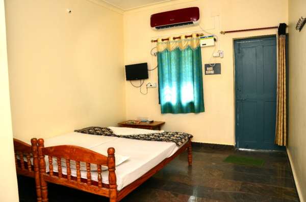 Online Booking of Hogenakkal Forest Guest House and Hogenakkal Resorts