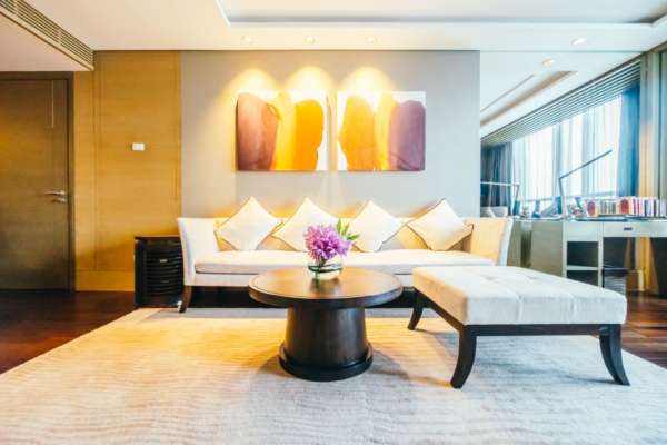 Things to keep in mind before you get furniture on rent in Delhi