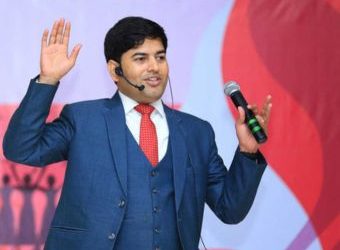 Private: Elevate Your Event with Naseer Khan – Your Celebrity Speaker in India