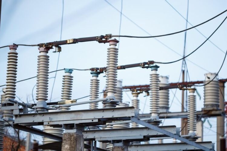 Top Insulator Manufacturers in India for Solid Core and Drive Insulators