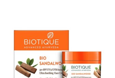 Biotique Bio Sandalwood Ultra Soothing UVA\u002FUVB Sunscreen 50+ SPF 50g